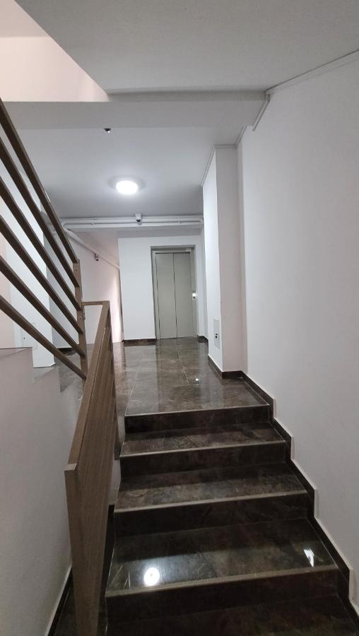 Magic Mirror Apartment Satu Mare Exterior photo